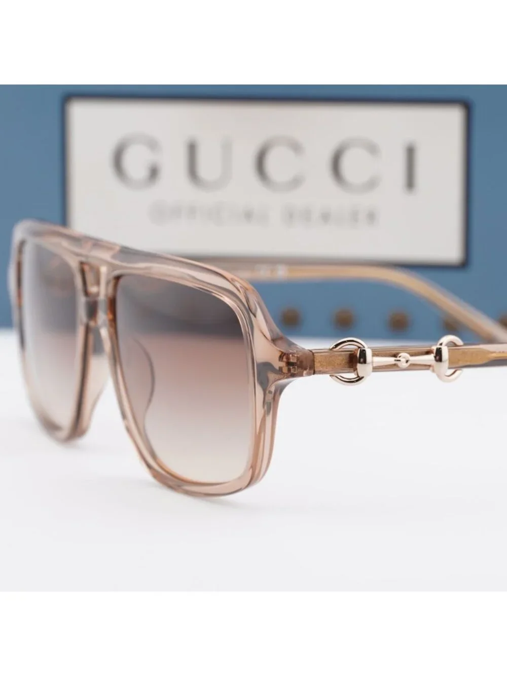 Gucci model gg2052s